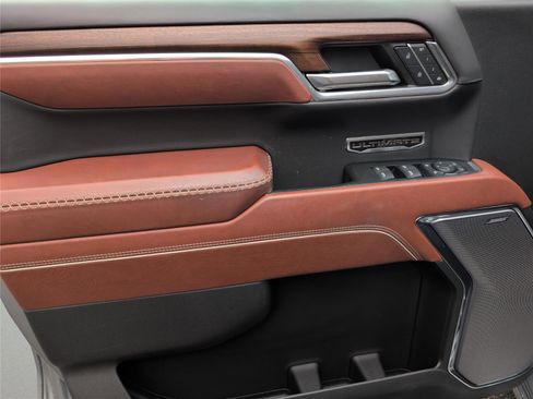 Used 2024 GMC Sierra 1500 Denali Ultimate image 16