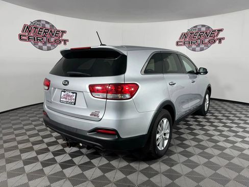 Used 2018 Kia Sorento L FWD image 7