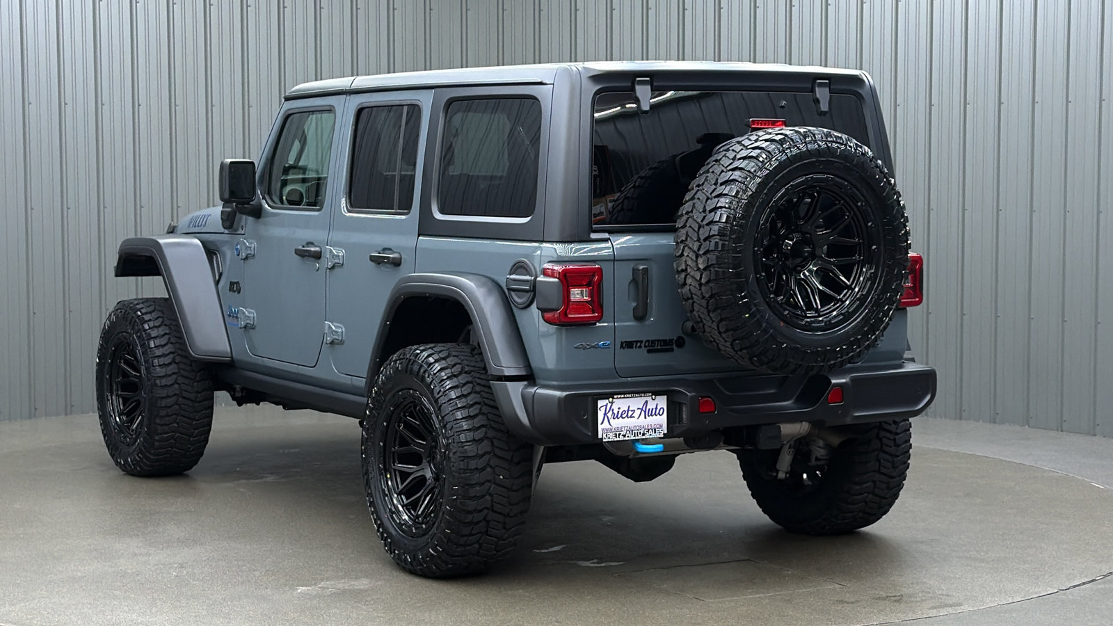 Used 2024 Jeep Wrangler Unlimited AWD/4WD image 3