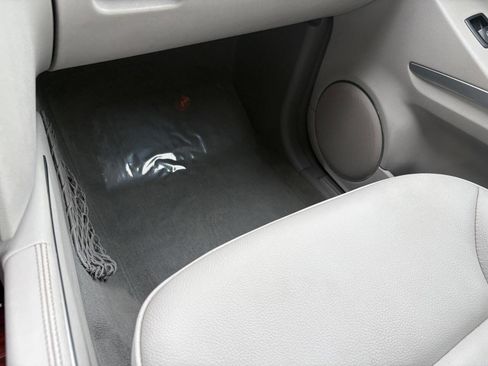 Used 2012 Mercedes-Benz GL 450 4MATIC image 34