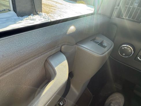 Used 2017 GMC Savana 2500 RWD 2500 135 image 20