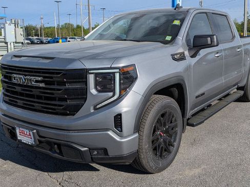 New 2026 GMC Sierra 1500 Elevation w/ LPO, Elevation Black Package AWD/4WD image 4
