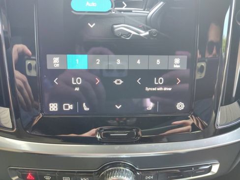 Used 2024 Volvo S60 B5 Plus image 25