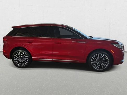 Used 2022 Lincoln Corsair Reserve w/ Equipment Group 201A AWD/4WD image 4