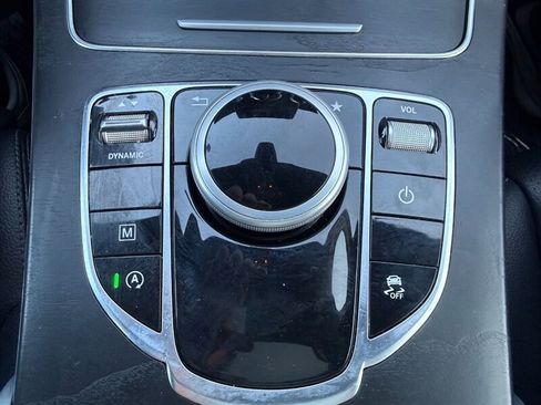 Used 2019 Mercedes-Benz GLC 300 w/ Premium Package image 46