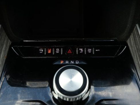 Used 2024 Jeep Wagoneer L Series II image 19