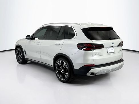 Used 2024 BMW X5 xDrive40i w/ Premium Package AWD/4WD image 3