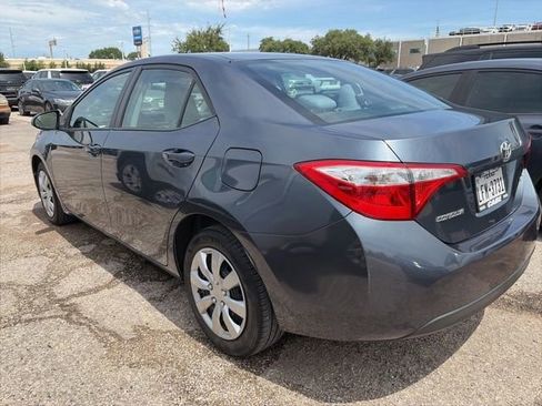 Used 2016 Toyota Corolla LE FWD image 3