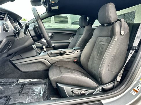 Used 2022 Ford Mustang GT image 3