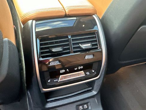 Used 2023 BMW X7 xDrive40i w/ Premium Package image 15