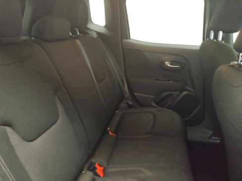 Used 2021 Jeep Renegade Sport FWD image 19