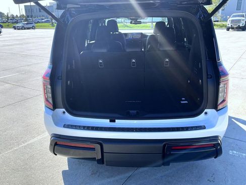 New 2026 Nissan Armada PRO-4X w/ Captain's Chari Seat Package AWD/4WD image 9
