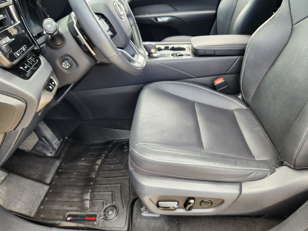 Used 2023 Lexus RX 350 Premium Plus w/ Cold Area Package AWD/4WD image 15