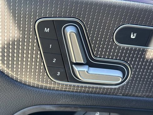 Used 2021 Mercedes-Benz GLA 250 4MATIC image 23