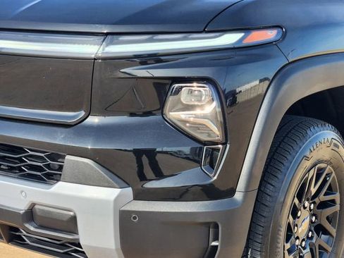 New 2026 Chevrolet Silverado EV LT AWD/4WD image 8