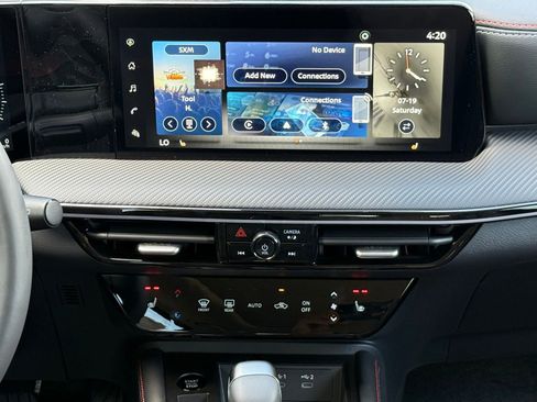 New 2026 Nissan Kicks SR image 18