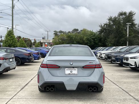 New 2027 BMW M5 w/ Executive Package AWD/4WD image 5