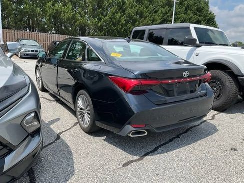 Used 2019 Toyota Avalon Limited w/ Advanced Safety Package FWD image 4