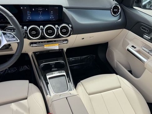 New 2026 Mercedes-Benz GLA 250 image 14