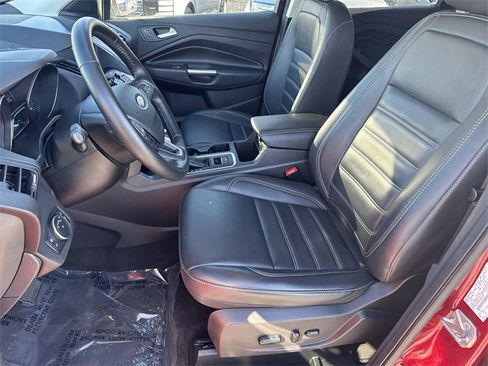 Used 2019 Ford Escape SEL image 9