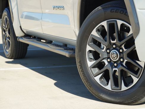 Used 2024 Toyota Tundra Limited image 3