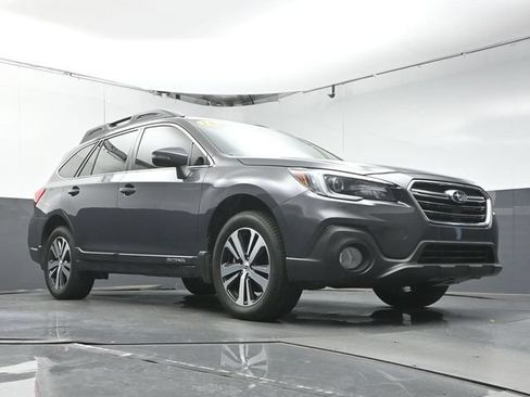 Used 2018 Subaru Outback 3.6R Limited AWD/4WD image 34