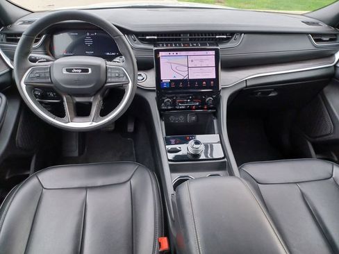 Used 2024 Jeep Grand Cherokee L Limited AWD/4WD image 31