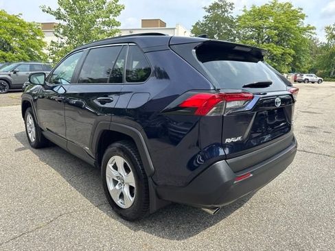 Used 2019 Toyota RAV4 XLE w/ Carpet Mat Package AWD/4WD image 21