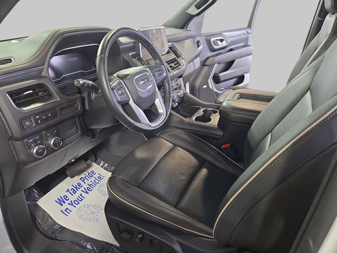 Used 2023 GMC Yukon XL SLT AWD/4WD image 20