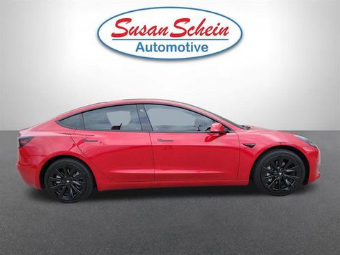 Used 2022 Tesla Model 3 Base image 25