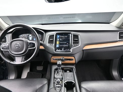 Used 2021 Volvo XC90 T5 Momentum w/ Protection Package Premier AWD/4WD image 20