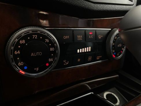 Used 2011 Mercedes-Benz C 300 4MATIC Sedan image 35