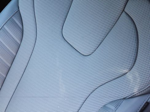 Certified 2023 Hyundai Elantra Limited FWD image 33