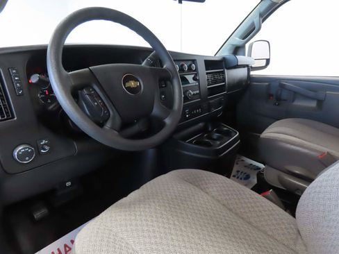 Used 2024 Chevrolet Express 3500 LT w/ LT Preferred Equipment Group image 7