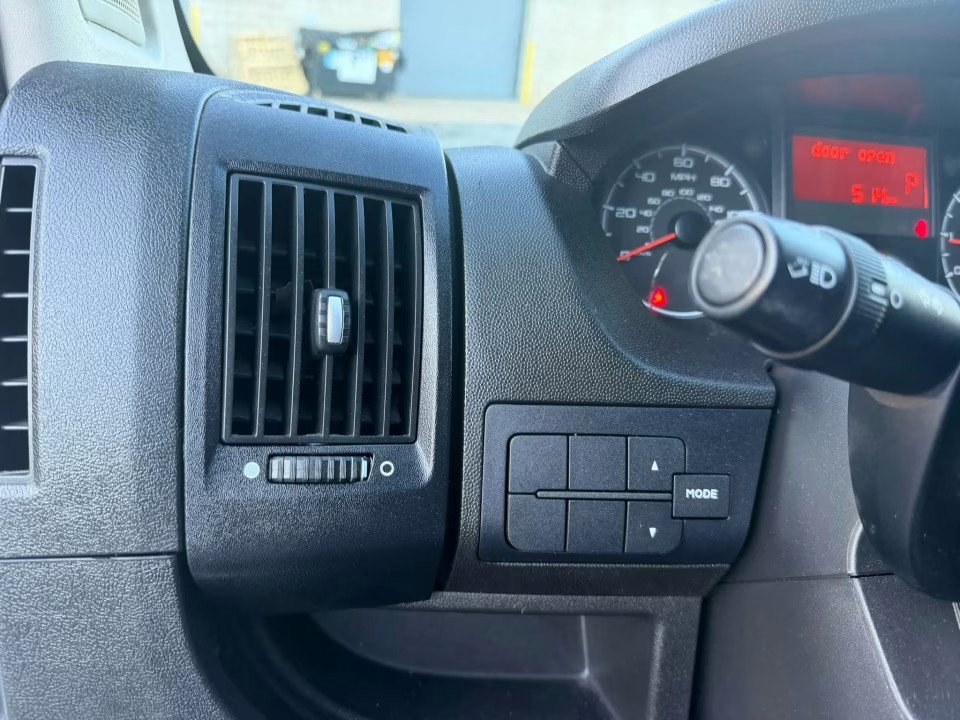 Used 2020 RAM ProMaster 2500 FWD image 28