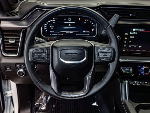 Used 2025 GMC Sierra 2500 Denali Ultimate image 18