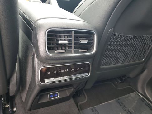 Certified 2026 Mercedes-Benz GLS 450 4MATIC image 9