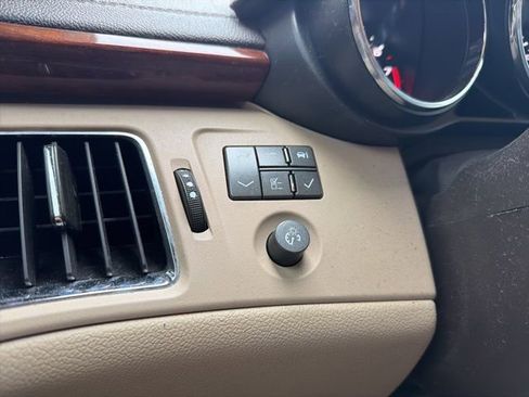 Used 2011 Cadillac CTS Luxury image 21