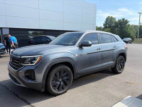 Used 2024 Volkswagen Atlas Cross Sport SE AWD/4WD image 6