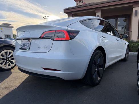 Used 2022 Tesla Model 3 Long Range AWD/4WD image 4