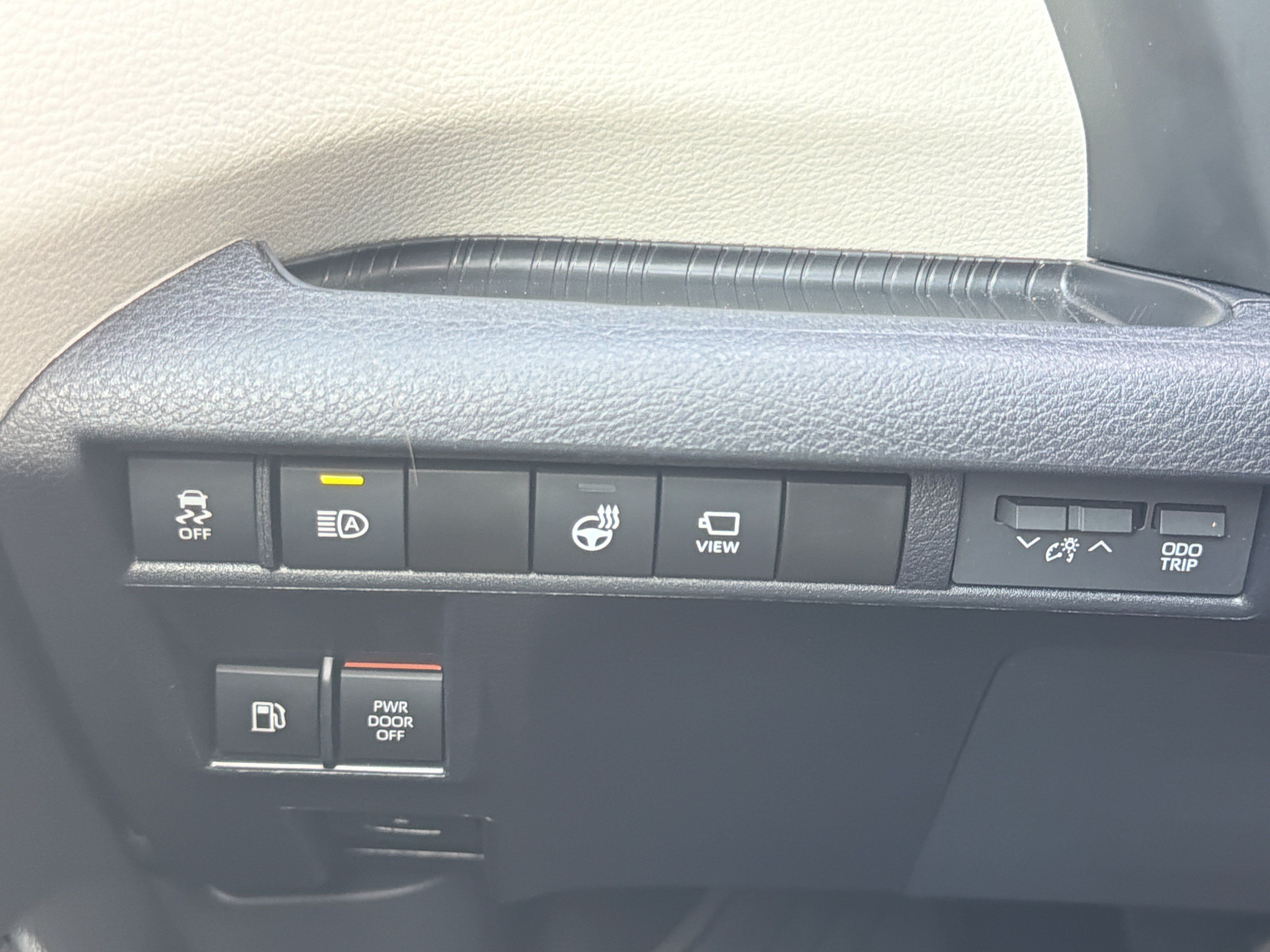 Certified 2024 Toyota Sienna Platinum FWD image 12