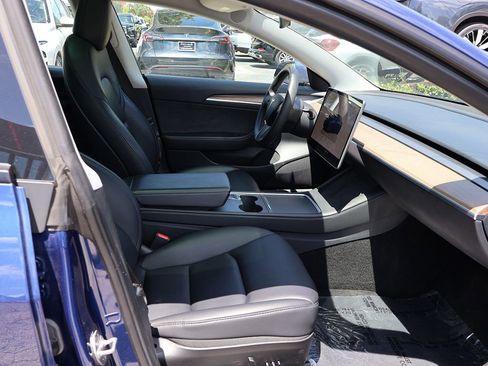 Used 2023 Tesla Model 3 Standard Range RWD image 31