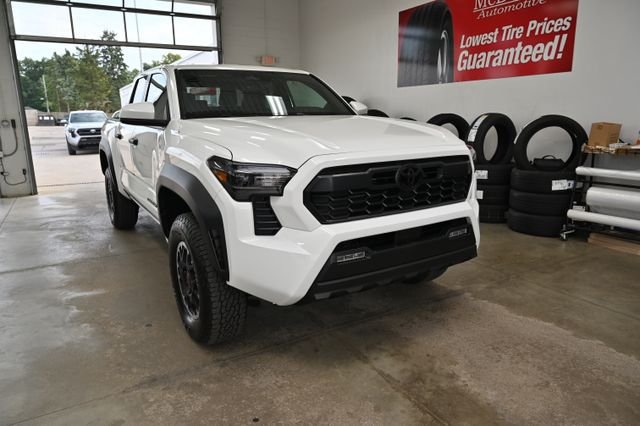 New 2026 Toyota Tacoma TRD Off-Road AWD/4WD image 3