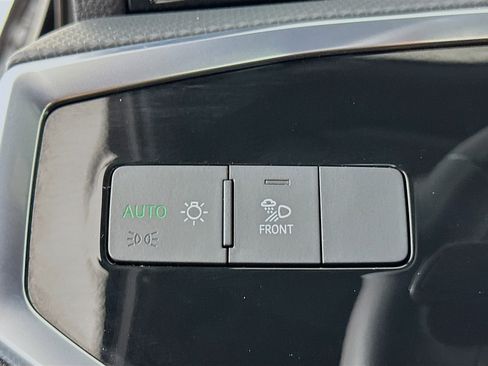 Used 2021 Audi Q3 2.0T Premium Plus image 17