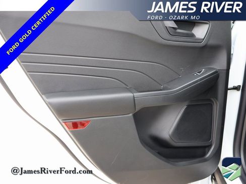 Certified 2025 Ford Escape Active w/ Cold Weather Package image 16