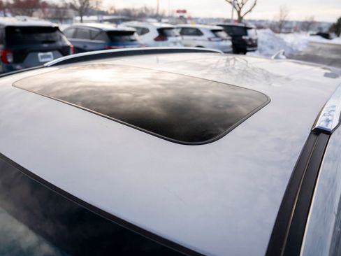 Used 2017 Acura MDX SH-AWD w/ Advance Package image 13