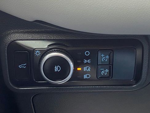 Used 2025 Ford Explorer Platinum w/ LUX Leather Package image 31