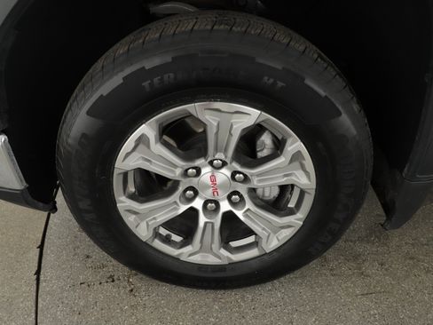 Used 2025 GMC Sierra 1500 SLT image 8