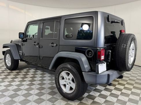 Used 2018 Jeep Wrangler Unlimited Sport S AWD/4WD image 4