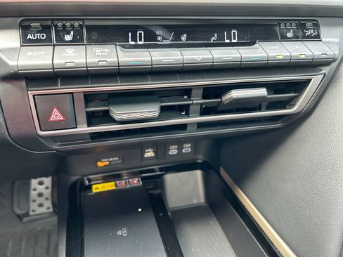 Used 2025 Toyota Camry XSE FWD image 24
